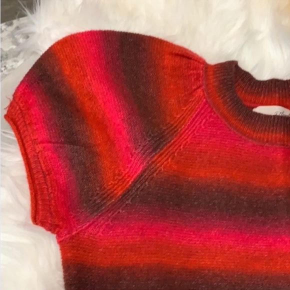 Ombre Stripe Sleeveless Crewneck Sweater Red & Black NEW! FIRM PRICE! - Picture 4 of 5